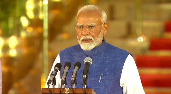 টানা তৃতীয়বার প্রধানমন্ত্রী হিসেবে শপথ নিলেন মোদী