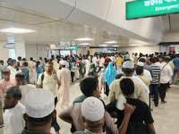 জামায়াতের সমাবেশ ঘিরে মেট্রোতে যাত্রীদের উপচে পড়া ভিড়