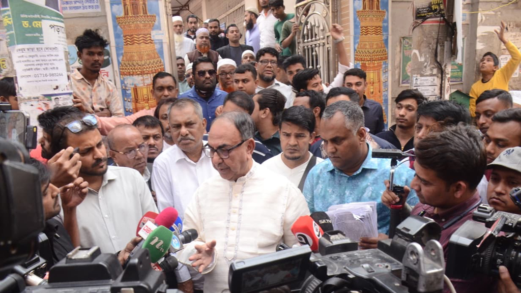 চা খাওয়ার দাওয়াত দিয়েছি, এটিও নাকি হুমকি: মির্জা আব্বাস