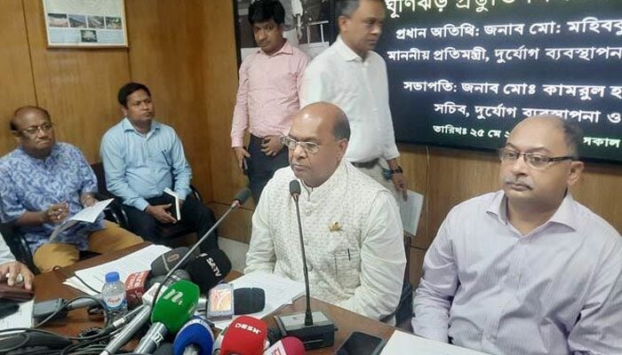 ঘূর্ণিঝড় রেমাল মোকাবিলায়  ৪ হাজার আশ্রয়কেন্দ্র প্রস্তুত: ত্রাণ প্রতিমন্ত্রী