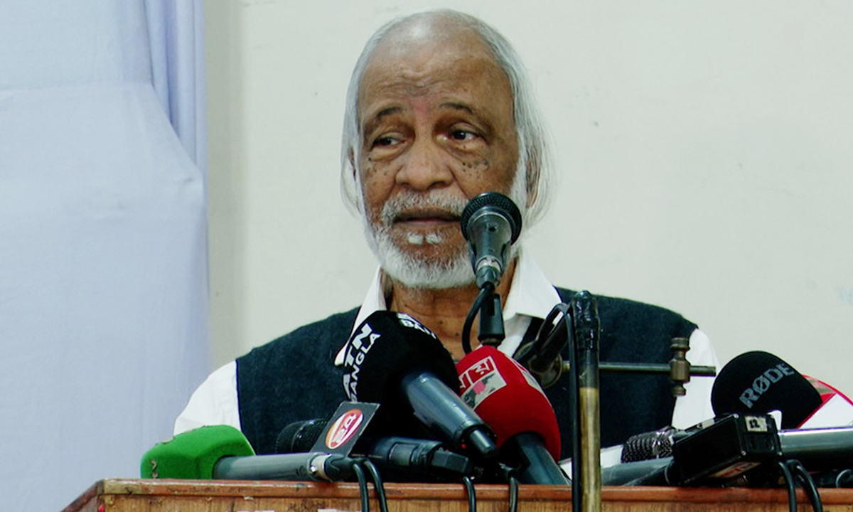 রাজপ্রাসাদে থেকে রাজনীতি করেননি বেগম জিয়া : মঈন খান