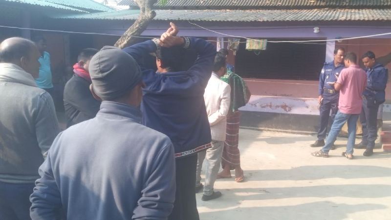 মুক্তিযোদ্ধা দম্পতির গলা কাটা মরদেহ উদ্ধার