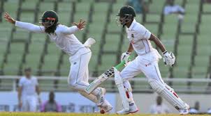 মুশফিক-মাহমুদুলের জুটিতে দিন শেষ