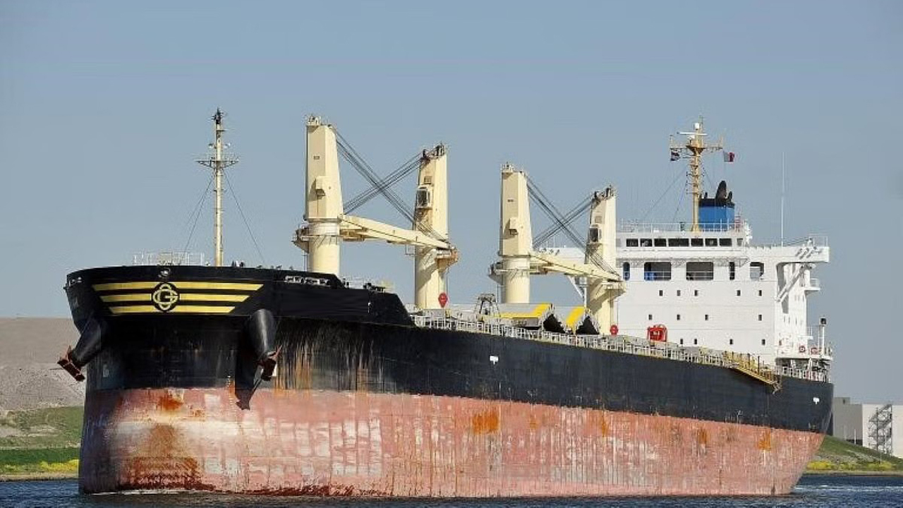 জাহাজ এমভি আব্দুল্লাহকে উদ্ধারে অভিযান চালাবে ভারতীয় নৌবাহিনী