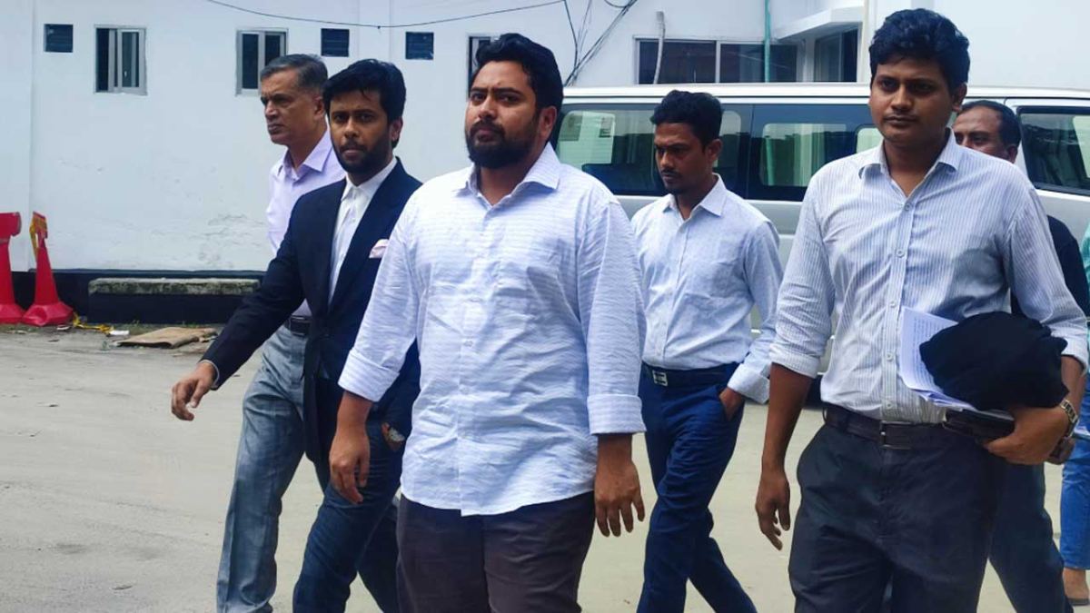 সাক্ষ্য দিতে দ্বিতীয় দিনের মতো ট্রাইব্যুনালে নাহিদ ইসলাম