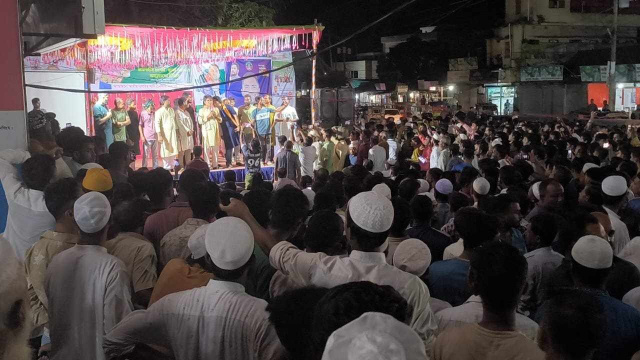 এনসিপির পথসভায় যোগ দেননি কেন্দ্রীয় নেতারা, সমালোচনার ঝড়