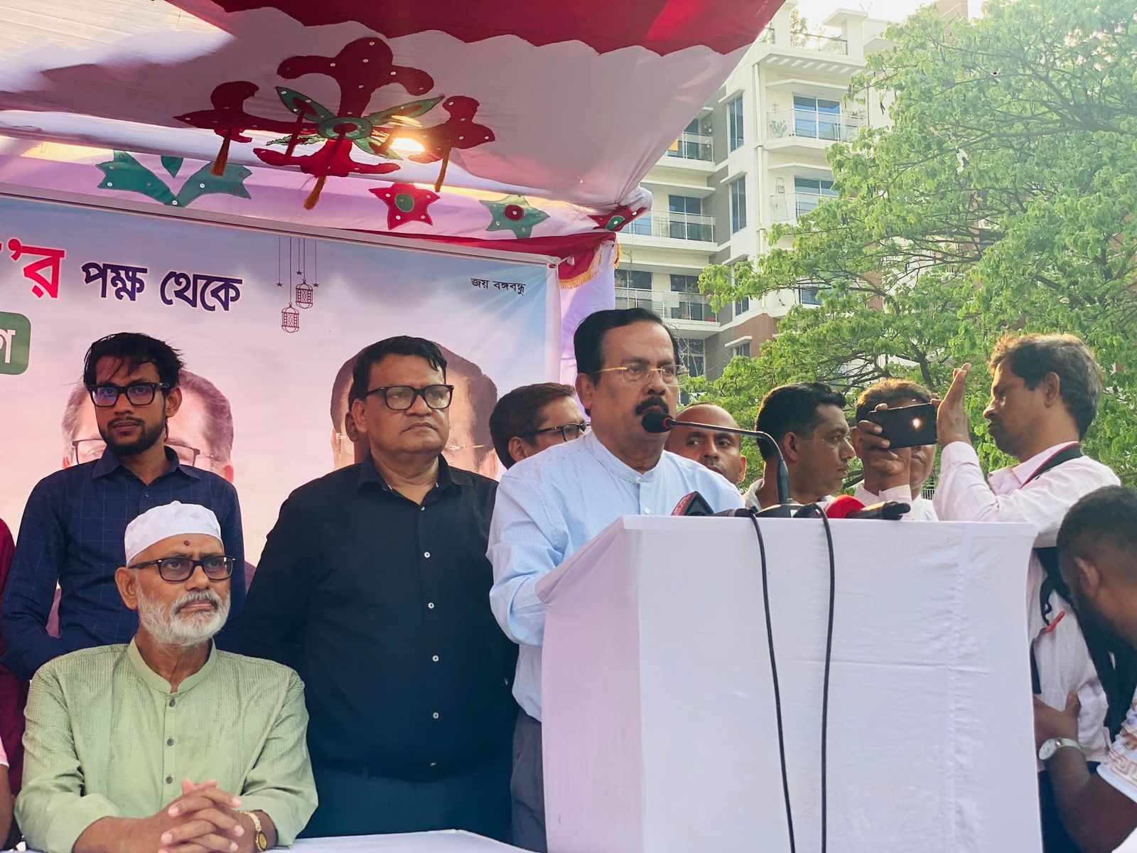 তারেক রাজপ্রাসাদে বসে দেশের শান্তি বিনষ্ট করতে চায় : নানক