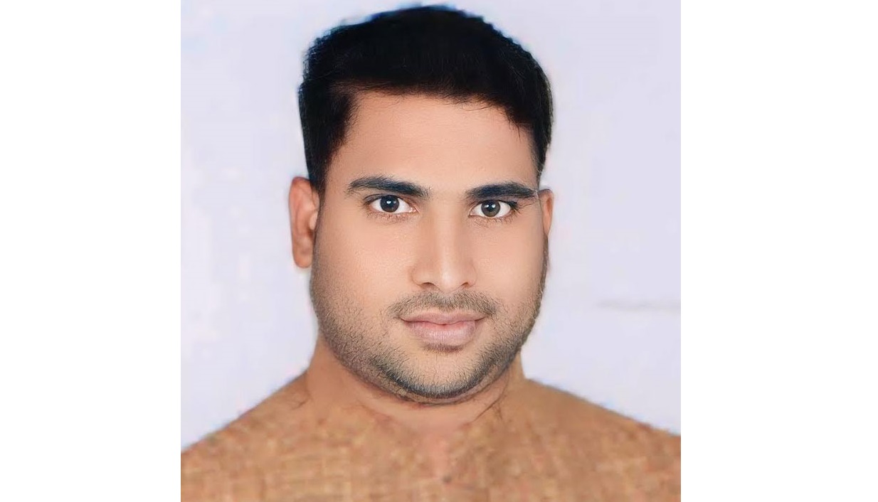 ইউপি সদস্যকে প্রকাশ্যে গুলি করে ও গলা কেটে হত্যা
