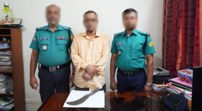 পরকীয়া সন্দেহে স্ত্রীকে হত্যা করে লাশ ফ্রিজে রাখেন নজরুল