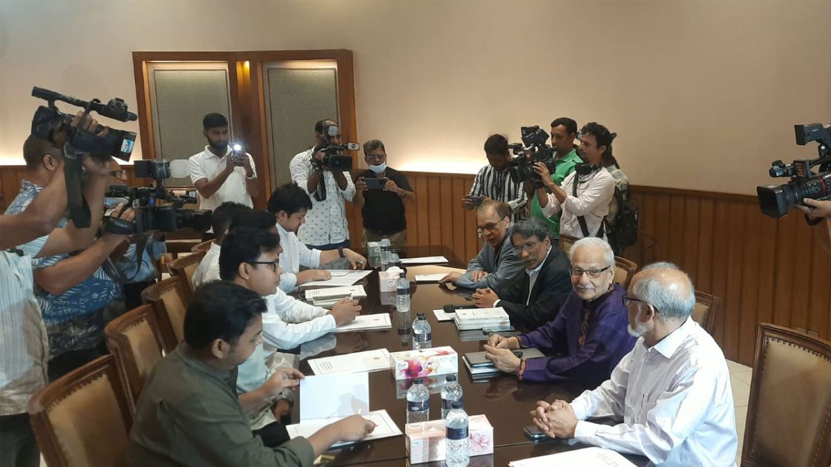 জাতীয় ঐকমত্য কমিশনের সঙ্গে এনসিপির বৈঠক