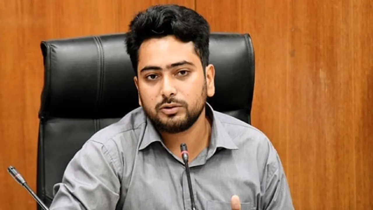 পিআর নিয়ে জামায়াতের আন্দোলন রাজনৈতিক প্রতারণা ছাড়া আর কিছু নয়: নাহিদ