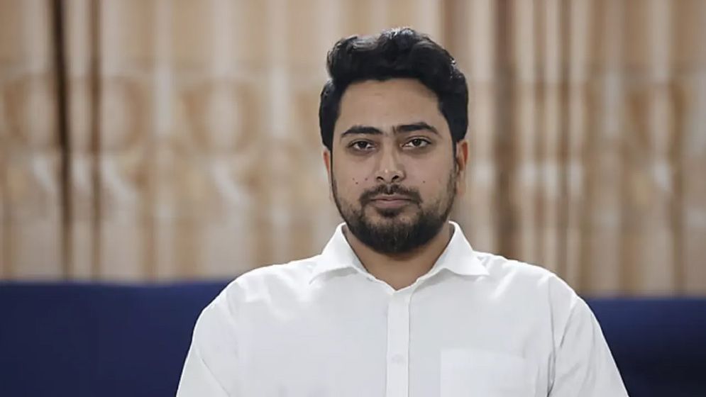 ঢাকা-১১ : তিন কেন্দ্রের ভোটে এগিয়ে নাহিদ ইসলাম