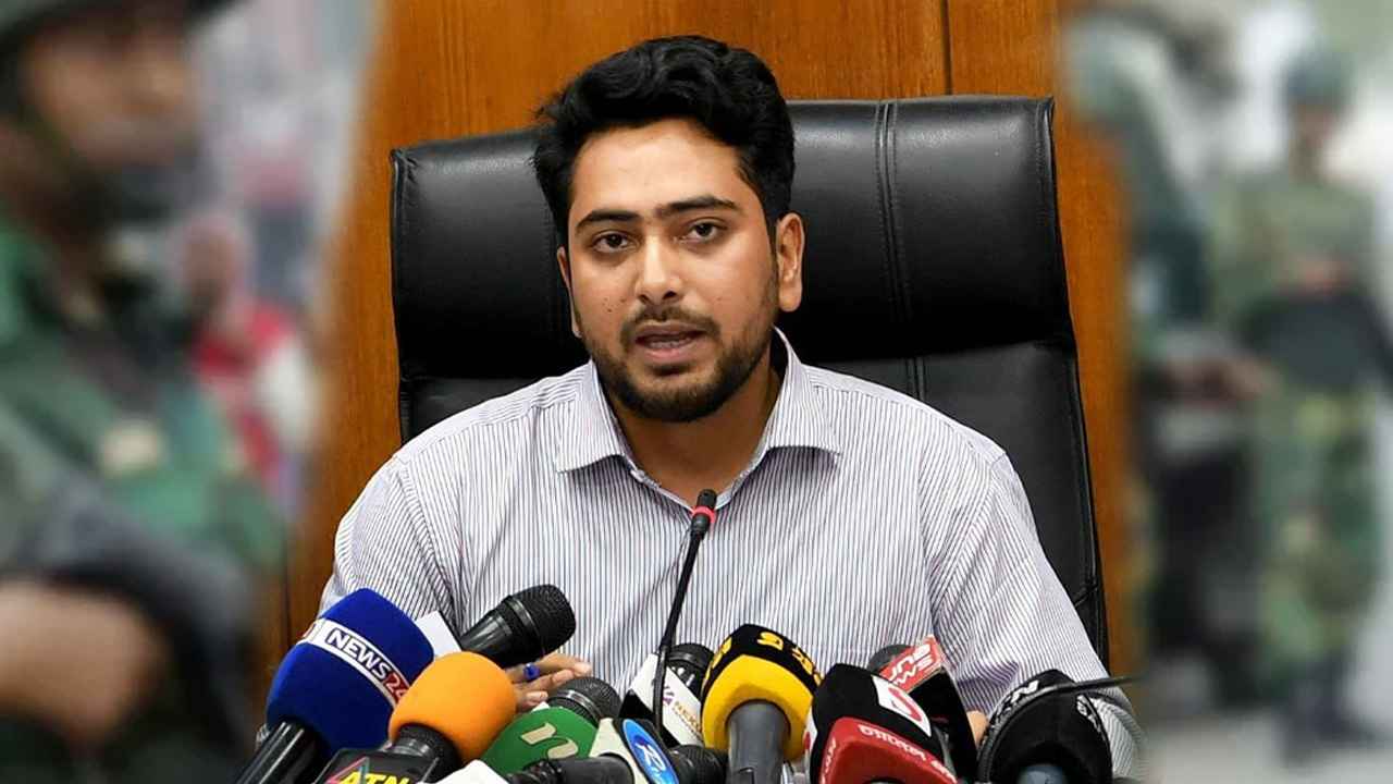 দেশের রাজনৈতিক পরিস্থিতি বিবেচনায় নিয়ে তফসিল দিন : নাহিদ