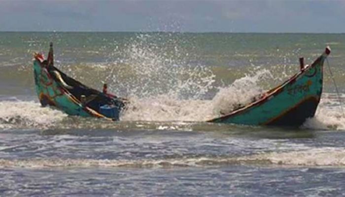 বান্দরবানে নৌকা ডুবে ২ শিক্ষার্থী নিখোঁজ