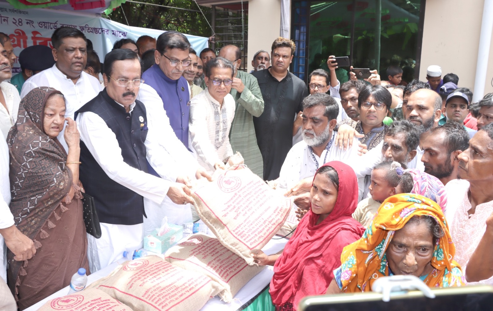 বন্যার ক্ষতিগ্রস্তদের সহায়তা করবে সরকার : নানক
