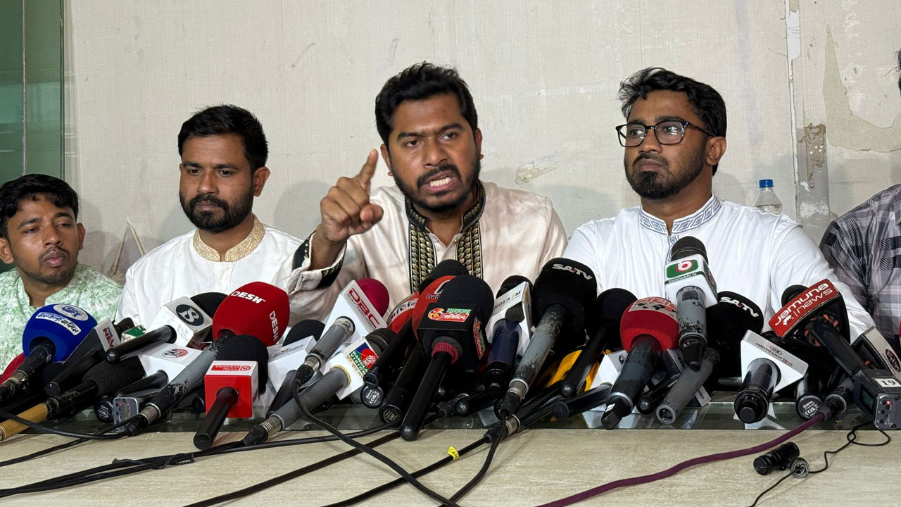 আ. লীগকে নিষিদ্ধ না করলে স্বাধীনতা হুমকির মুখে পড়বে: নুর