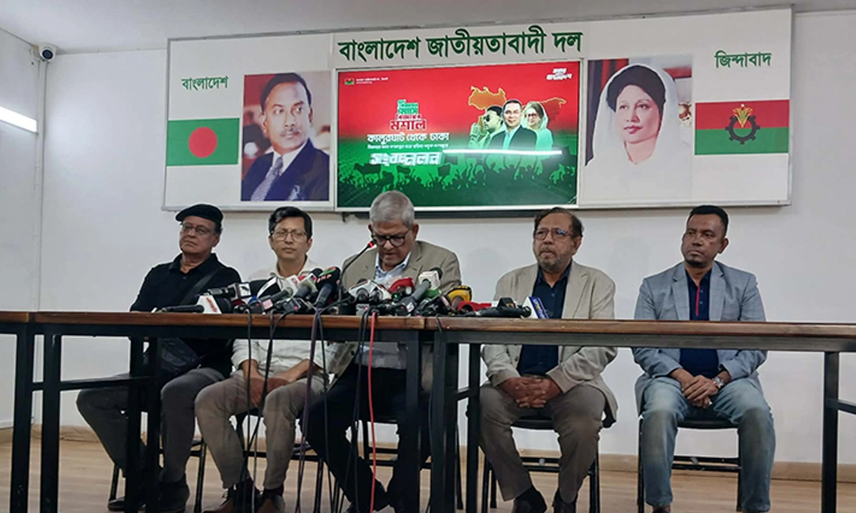 খালেদা জিয়াকে বিদেশে নেওয়ার মতো অবস্থা নেই : ফখরুল