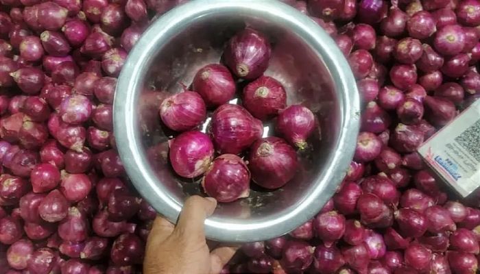 আবারো পেঁয়াজের সেঞ্চুরি