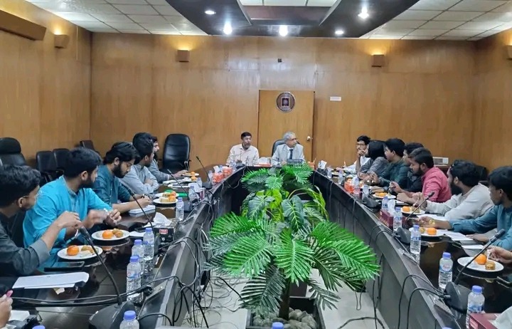 রাকসু প্রতিনিধিদের সঙ্গে উপাচার্যের সাক্ষাৎ, প্রথম অধিবেশন ৪ নভেম্বর