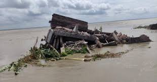 পদ্মায় বিলীন বিদ্যালয়-স্বাস্থ্য কেন্দ্রসহ বিভিন্ন স্থাপনা