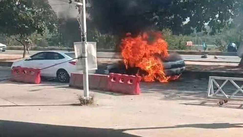 পাকিস্তানে আত্মঘাতী বোমা হামলায় নিহত ১২