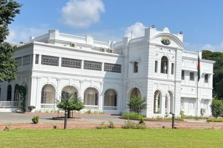 প্রধান বিচারপতির বাসবভনকে ‘সংরক্ষিত পুরাকীর্তি’ ঘোষণার উদ্যোগ