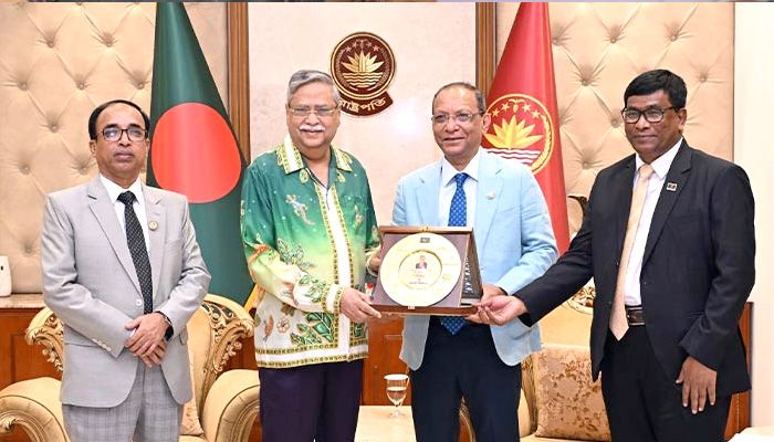 বিশ্ববিদ্যালয়ে শিক্ষা-গবেষণার গুণগতমান নিশ্চিতের আহ্বান রাষ্ট্রপতির