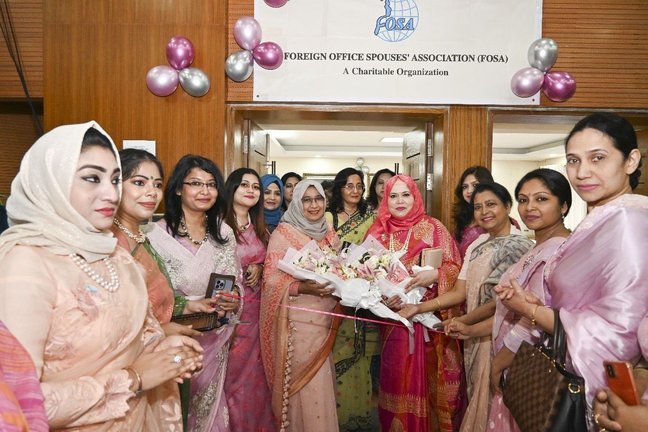 ফরেন সার্ভিস একাডেমীতে দিনব্যাপী ঈদ চ্যারিটি বাজার অনুষ্ঠিত