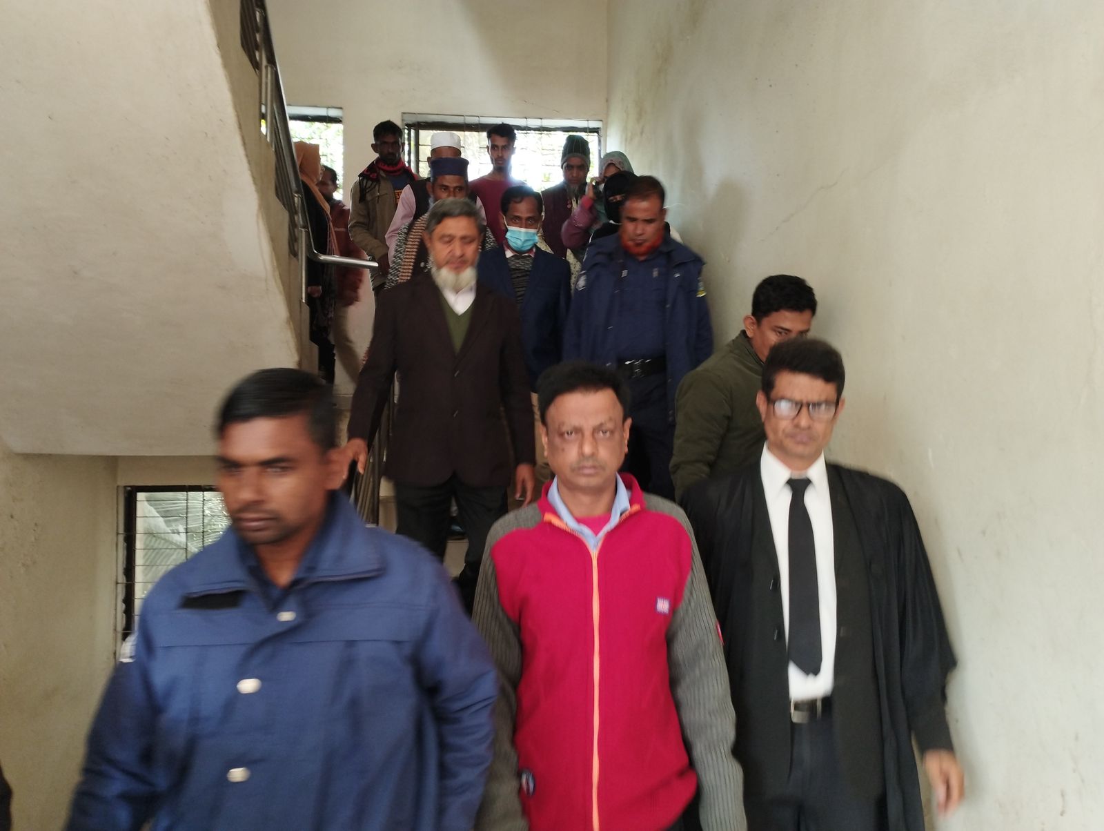 নেত্রকোণায় আওয়ামী লীগের ১৩ নেতা কারাগারে