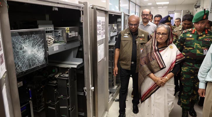 মিরপুর-১০ মেট্রো স্টেশন পরিদর্শনে প্রধানমন্ত্রী শেখ হাসিনা