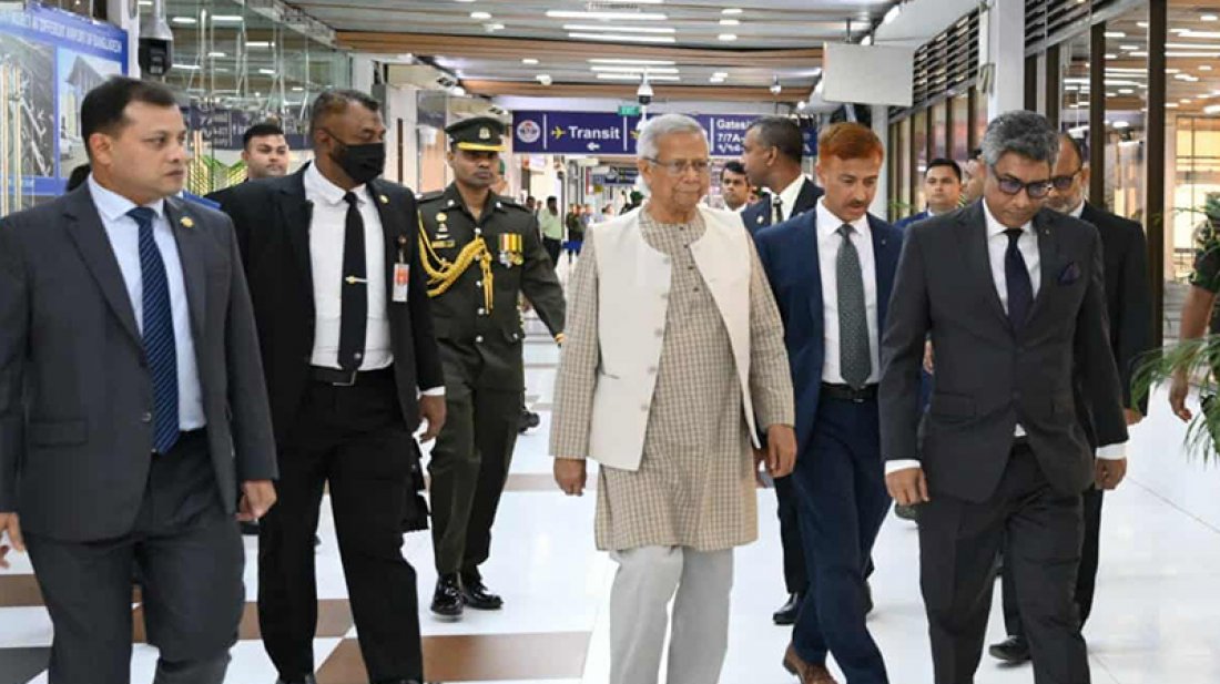 মালয়েশিয়ার উদ্দেশে রওনা দিলেন প্রধান উপদেষ্টা