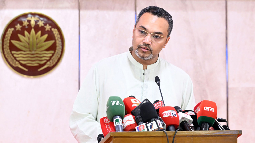 প্রাথমিকের শিক্ষার্থীদের বিনামূল্যে পাটের ব্যাগ ও স্কুলড্রেস দেবে সরকার: মাহদী আমিন