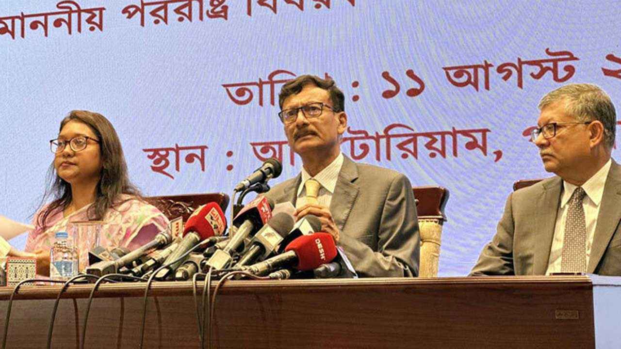 নির্বাচনের মাধ্যমে এই সরকার সরে যাবে: পররাষ্ট্র উপদেষ্টা