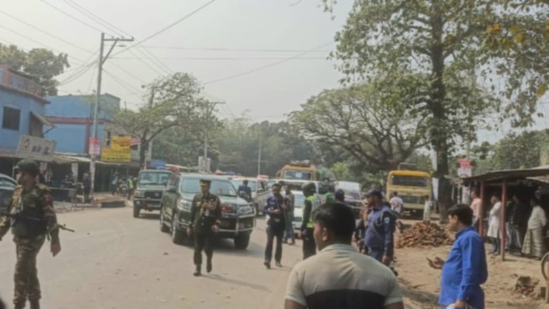 টিসিবির কার্ড নিয়ে পুঠিয়া বিএনপির দুই গ্রুপে সংঘর্ষ
