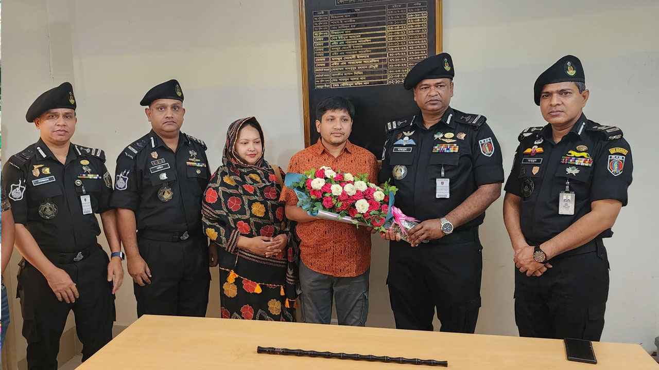 পরিবারের কাছে ফিরলেন অপহৃত সেই ম্যানেজার