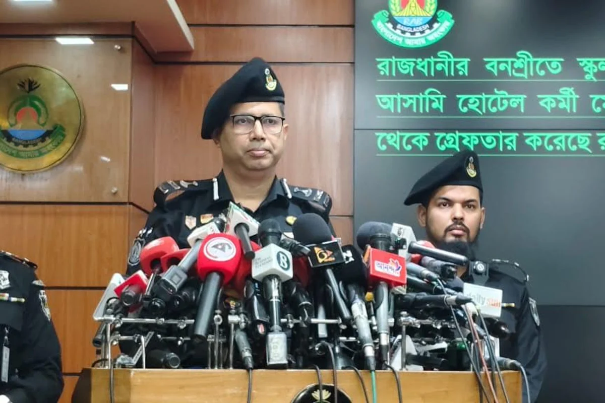 ‘অনৈতিক প্রস্তাবে’ রাজি না হওয়ায় বনশ্রীর স্কুলছাত্রীকে হত্যা