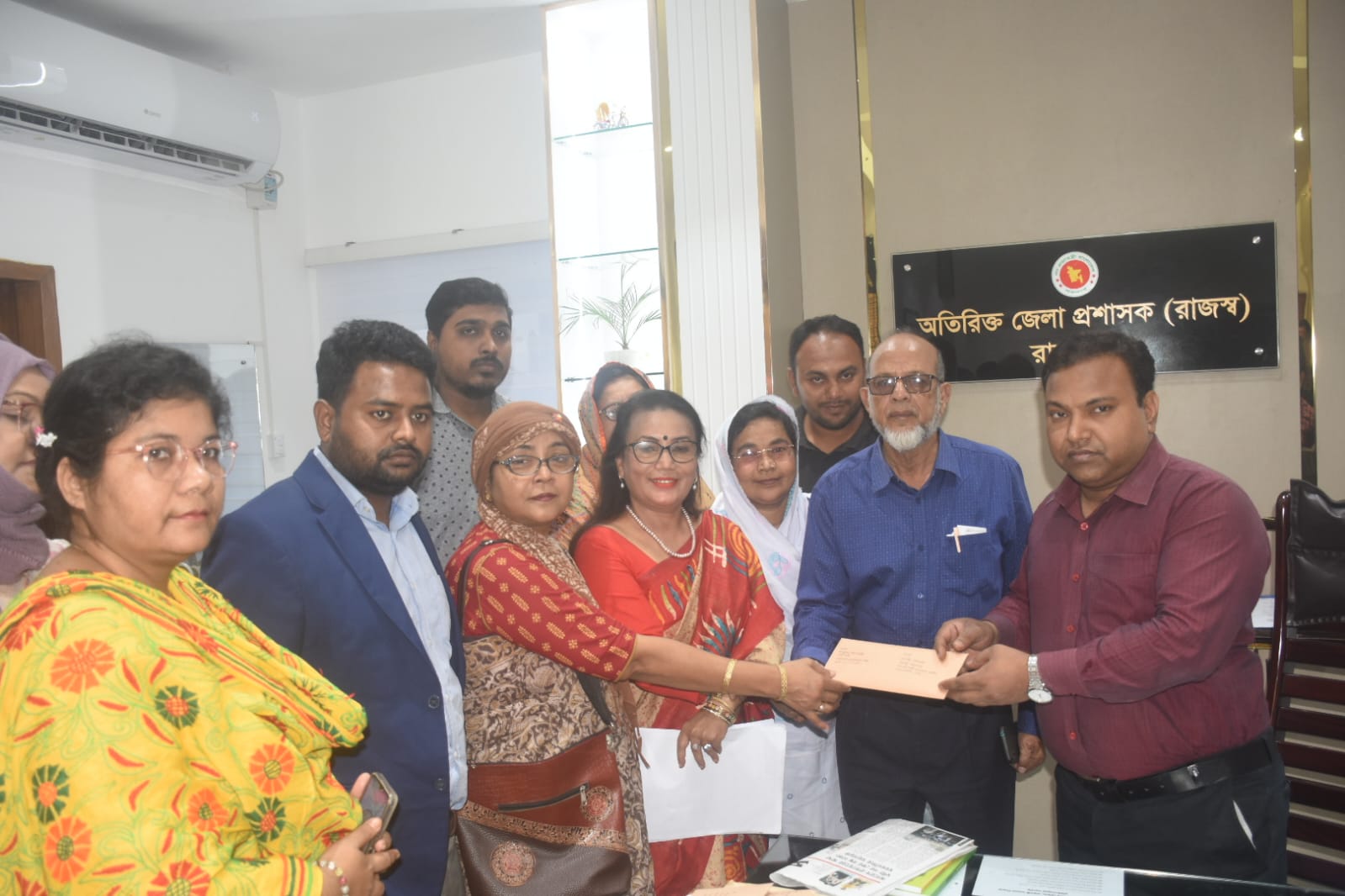 ভারতীয় ভিসা সহজীকরণে পররাষ্ট্র উপদেষ্টার হস্তক্ষেপ কামনায় স্মারকলিপি
