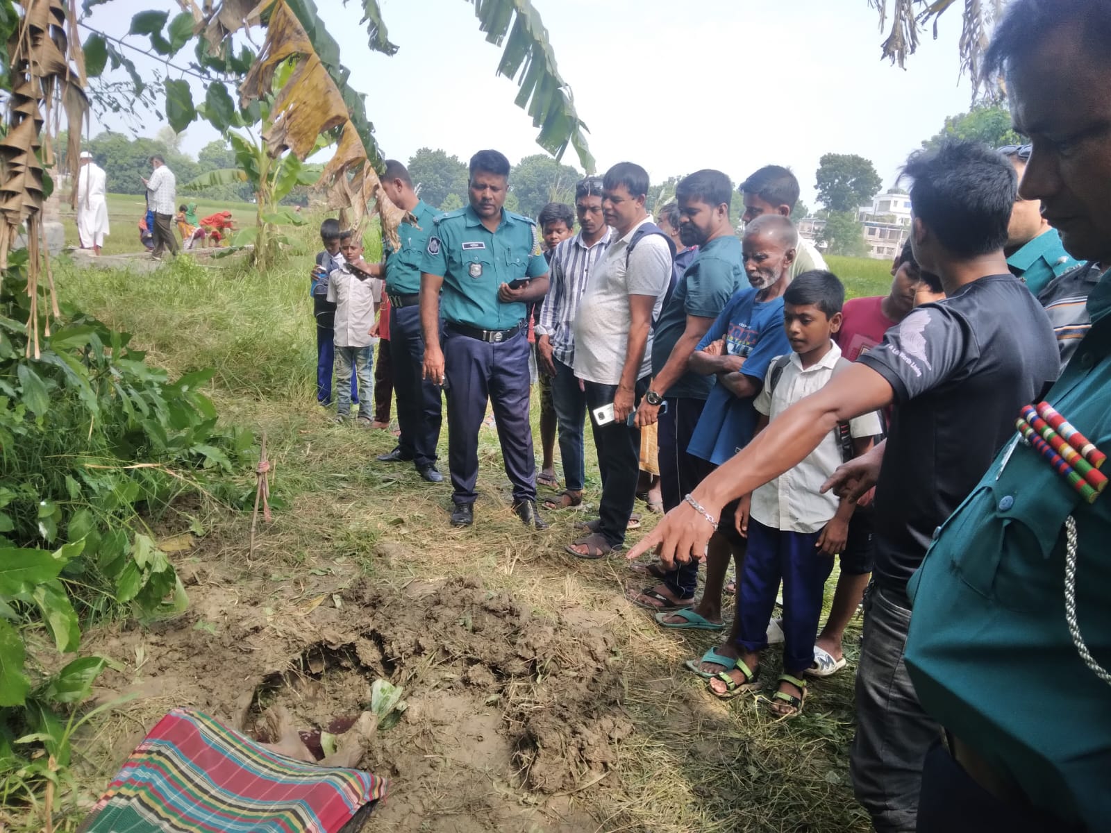 রাজশাহীতে অটোচালকের মরদেহ উদ্ধার, শরীরে ছুরিকাঘাতের চিহ্ন