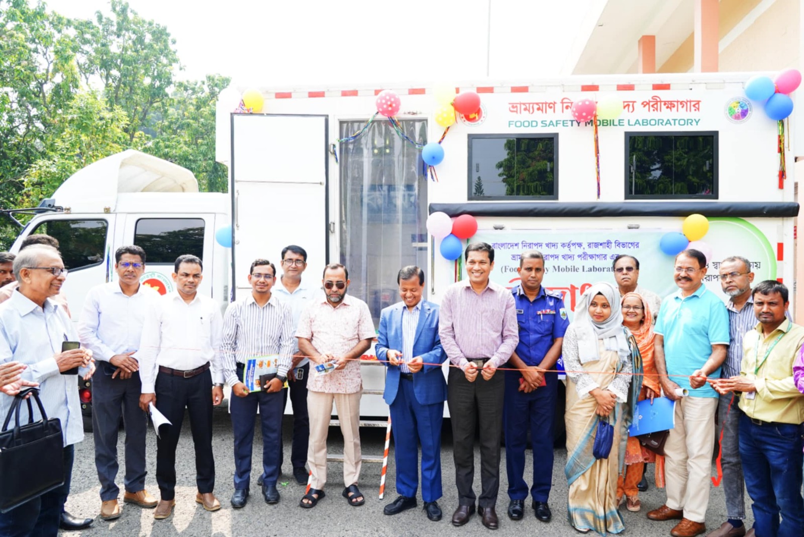 রাজশাহীতে দোকানে দোকানে গিয়ে খাদ্যে ভেজাল ধরবে ভ্রাম্যমাণ ল্যাব