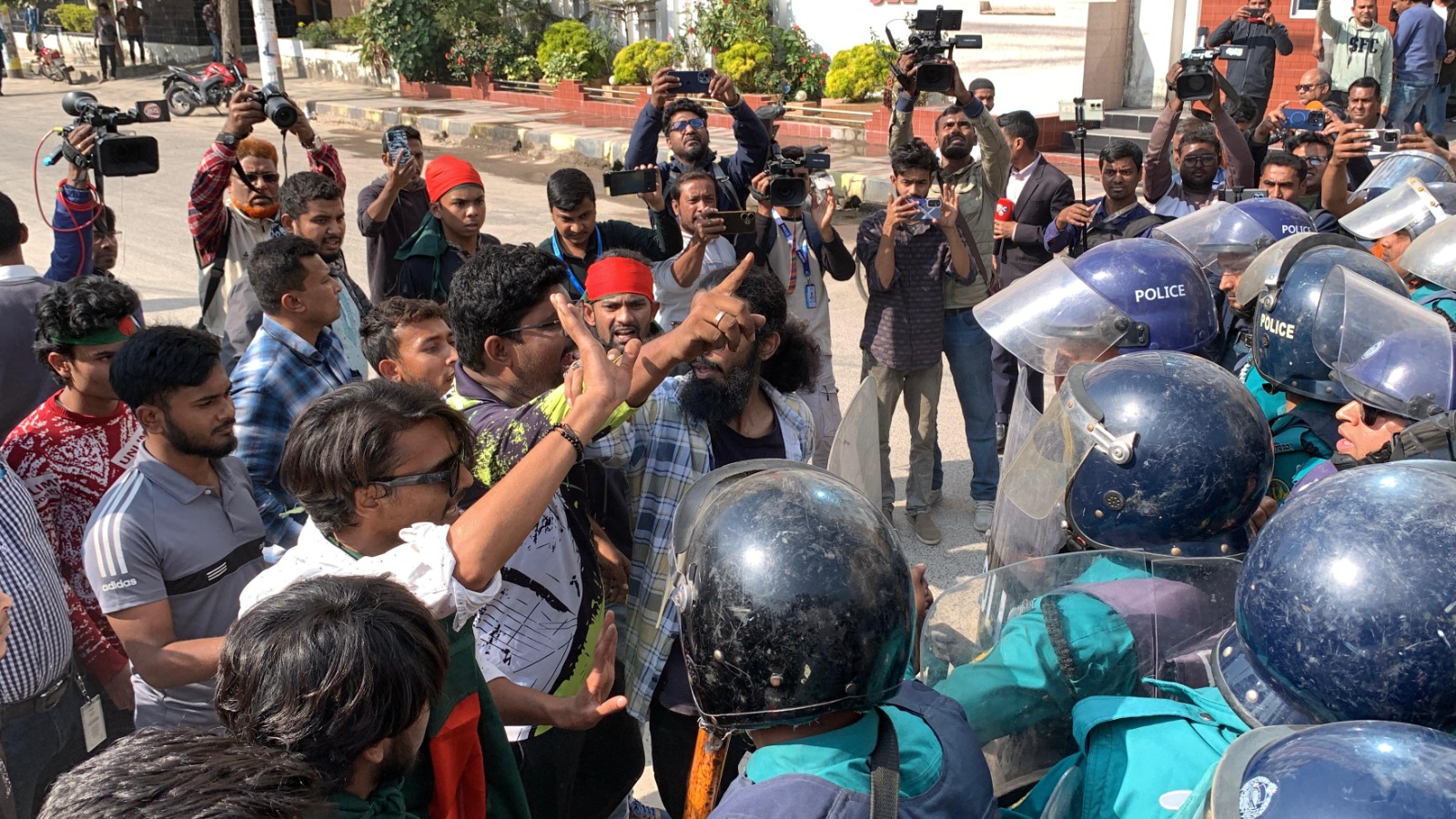 রাজশাহীতে মার্চ টু সহকারী ভারতীয় হাইকমিশন কর্মসূচি পুলিশের বাধায় পণ্ড