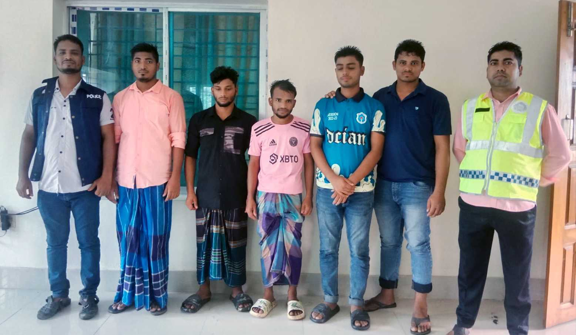 প্রেমিকের সাথে ঘুরতে যাওয়া তরুণীকে পালাক্রমে ধর্ষণ, গ্রেপ্তার ৪