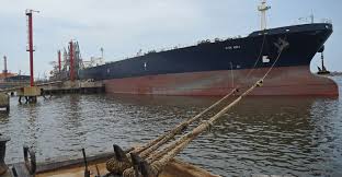 চাপে রাশিয়ার তেল আমদানি বন্ধ করল ভারতের রিলায়েন্স ইন্ডাস্ট্রিজ