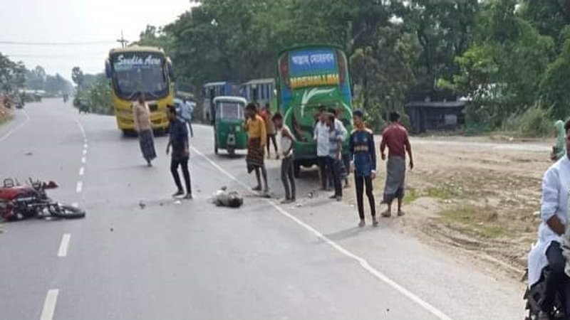 পটিয়ায় বাস-মোটরসাইকেল মুখোমুখি সংঘর্ষে নিহত ২