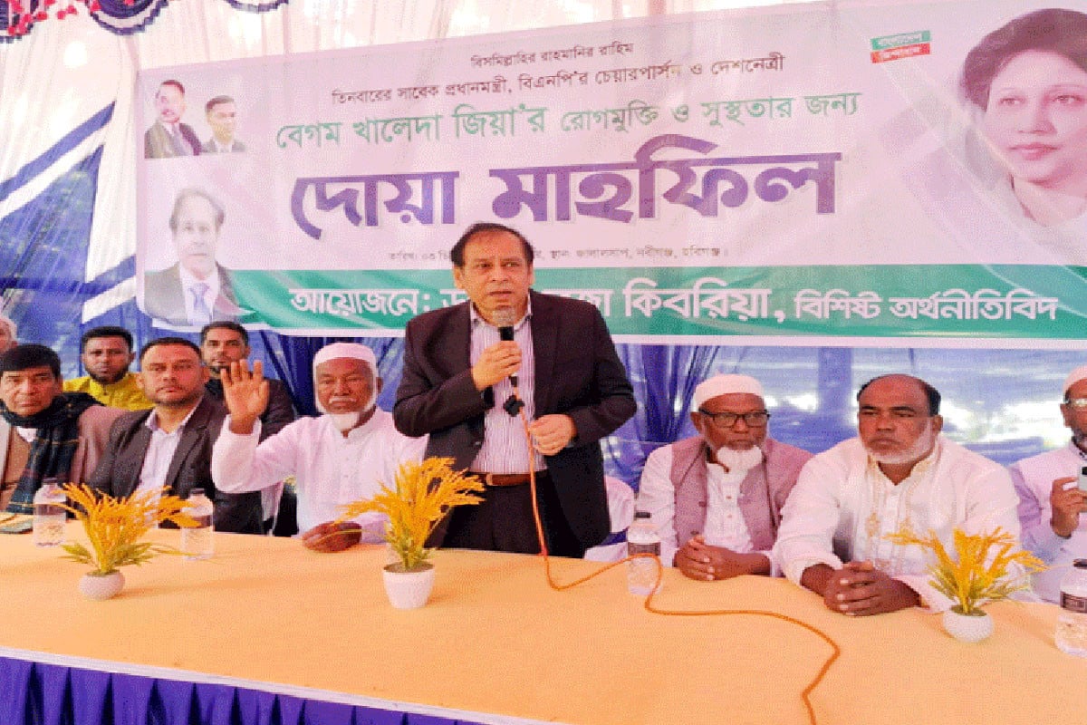 'শেখ হাসিনা আমার বাবার হত্যাকারীদের রক্ষা করেছেন'