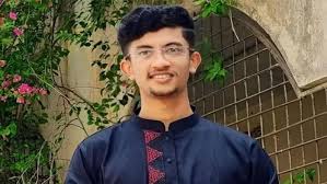 রিয়াদের আরও একটি বাসার খোঁজ, মিলল নগদ টাকা