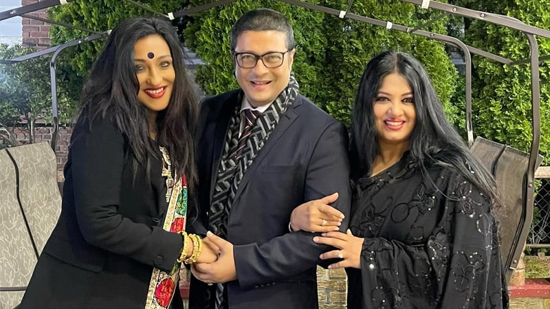 মহানায়িকার সুবাদে একসঙ্গে তিন বন্ধু