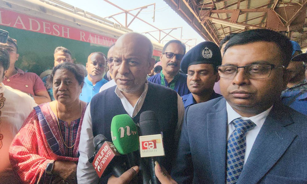 ঈদযাত্রায় বাড়ছে ট্রেন ও বগির সংখ্যা : রেলমন্ত্রী