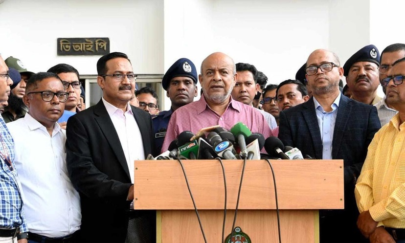 কেউ বিনা টিকিটে রেল ভ্রমণ করতে পারবে না : মন্ত্রী