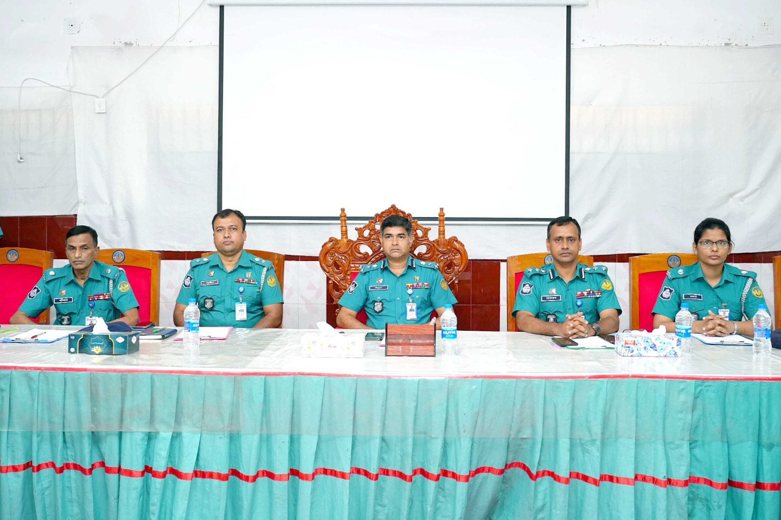 জনগণের সঙ্গে বন্ধুসুলভ আচরণ করতে হবে : আরএমপি কমিশনার
