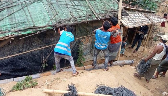 ভূমিধস আতঙ্কে রোহিঙ্গারা, ক্যাম্পে বাড়তি সতর্কতা